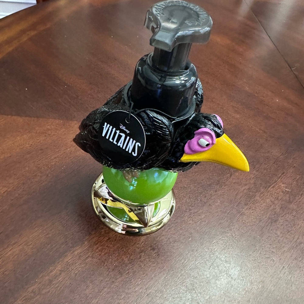 NEW Bath & Body Works Disney Villains Maleficent Raven Soap Dispenser